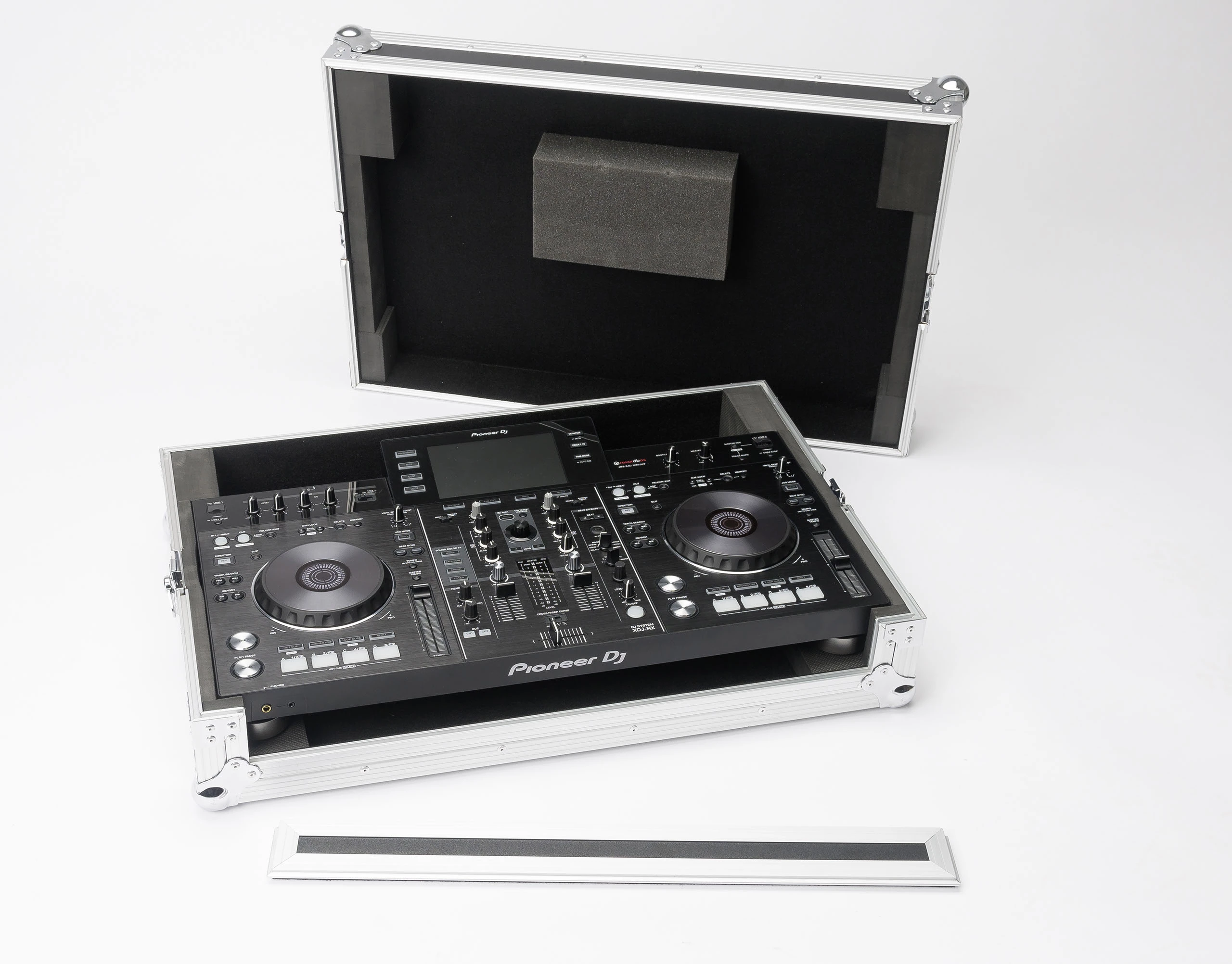 Magma XDJ-RX Hard Case - 40975 Magma XDJ-RX Hard Case - 40975