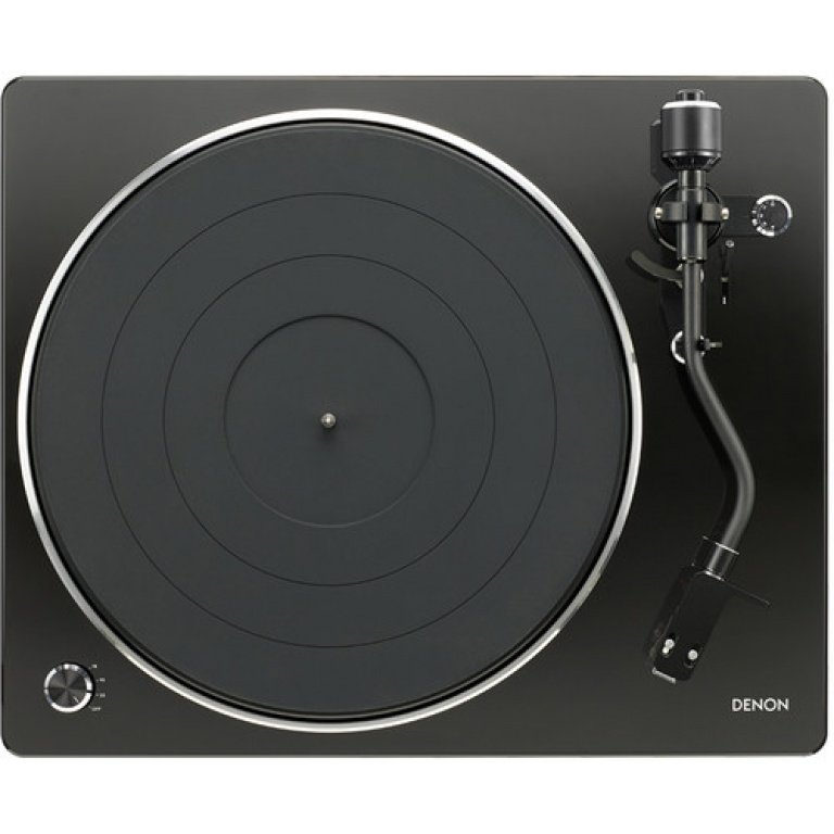 Denon DP 400 Belt-driven turntable