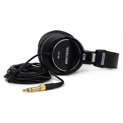 Tascam TH-06 Bass XL Monitoring Headphones