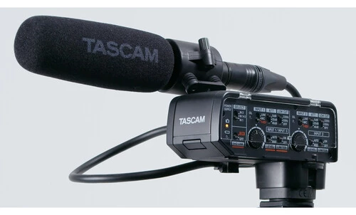 Tascam CA-XLR2d-C XLR Microphone Adapter Kit for Canon Cameras Tascam CA-XLR2d-C XLR Microphone Adapter Kit for Canon Cameras