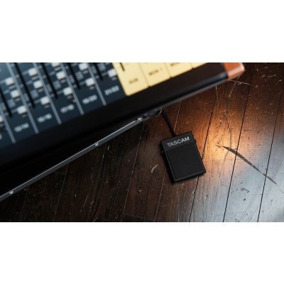 Tascam RC-1F Unlatched Momentary Footswitch