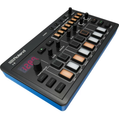 Roland J-6 Chord Synthesizer