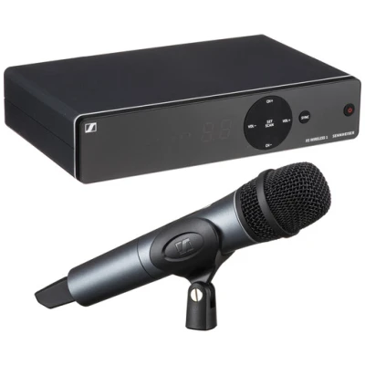 Sennheiser XSW 1-835-A UHF Vocal Set with e835 Dynamic Microphone (A: 548 to 572 MHz)