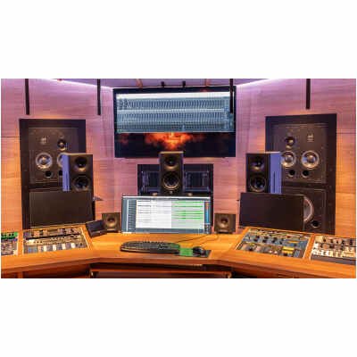 RME ADI-2/4 Pro SE  High-Performance 2-AD / 4-DA 768 kHz Converter & USB Audio Interface with DSD, DSP & Balanced I/O