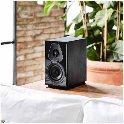 Sonus Faber Lumina I Bookshelf Speakers - rich, detailed, and emotionally engaging sound