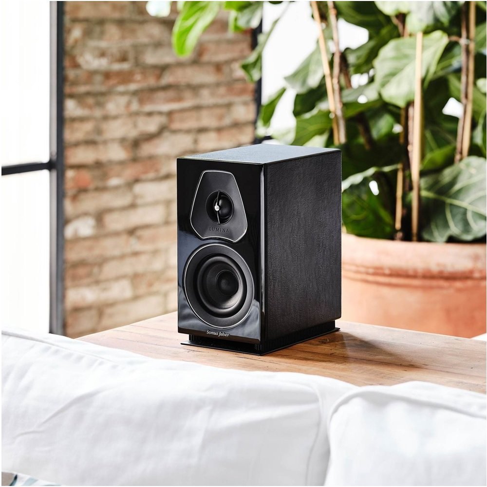 Sonus Faber Lumina I Bookshelf Speakers - rich, detailed, and emotionally engaging sound Sonus Faber Lumina I Bookshelf Speakers - rich, detailed, and emotionally engaging sound