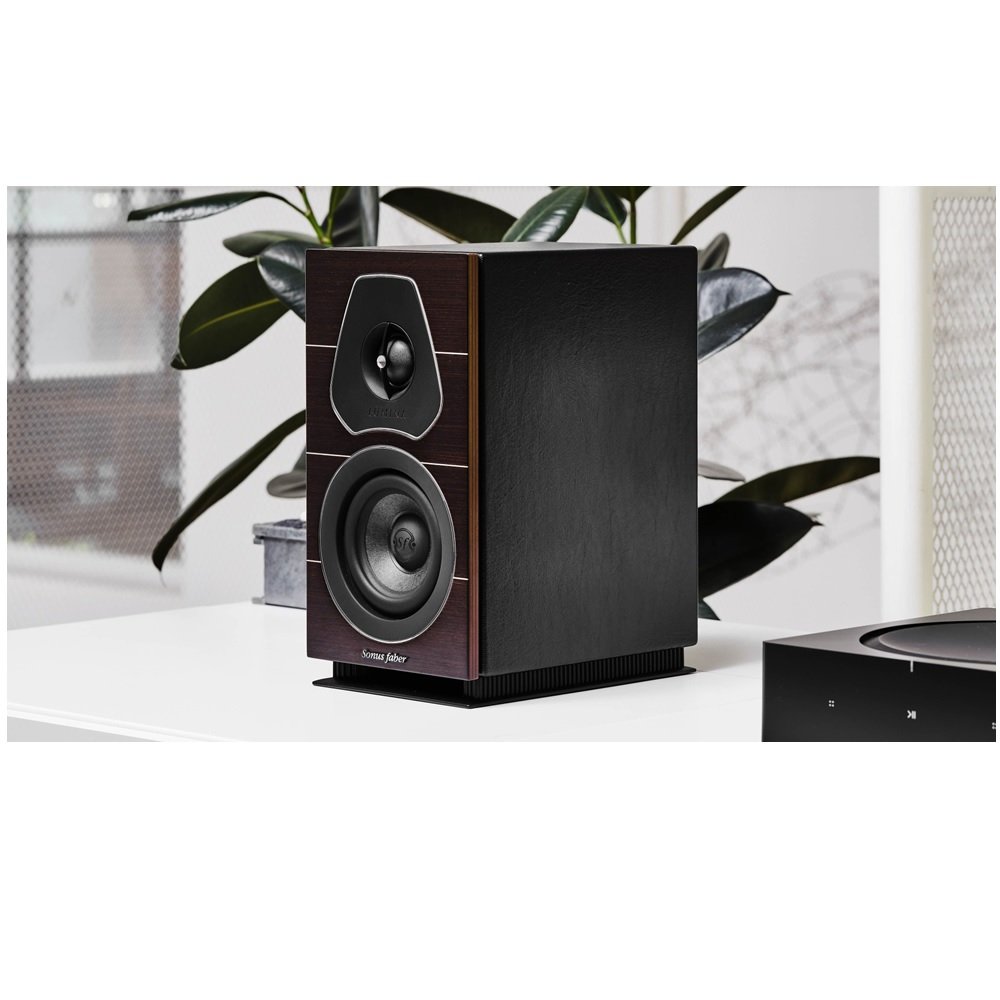 Sonus Faber Lumina I Bookshelf Speakers - rich, detailed, and emotionally engaging sound Sonus Faber Lumina I Bookshelf Speakers - rich, detailed, and emotionally engaging sound