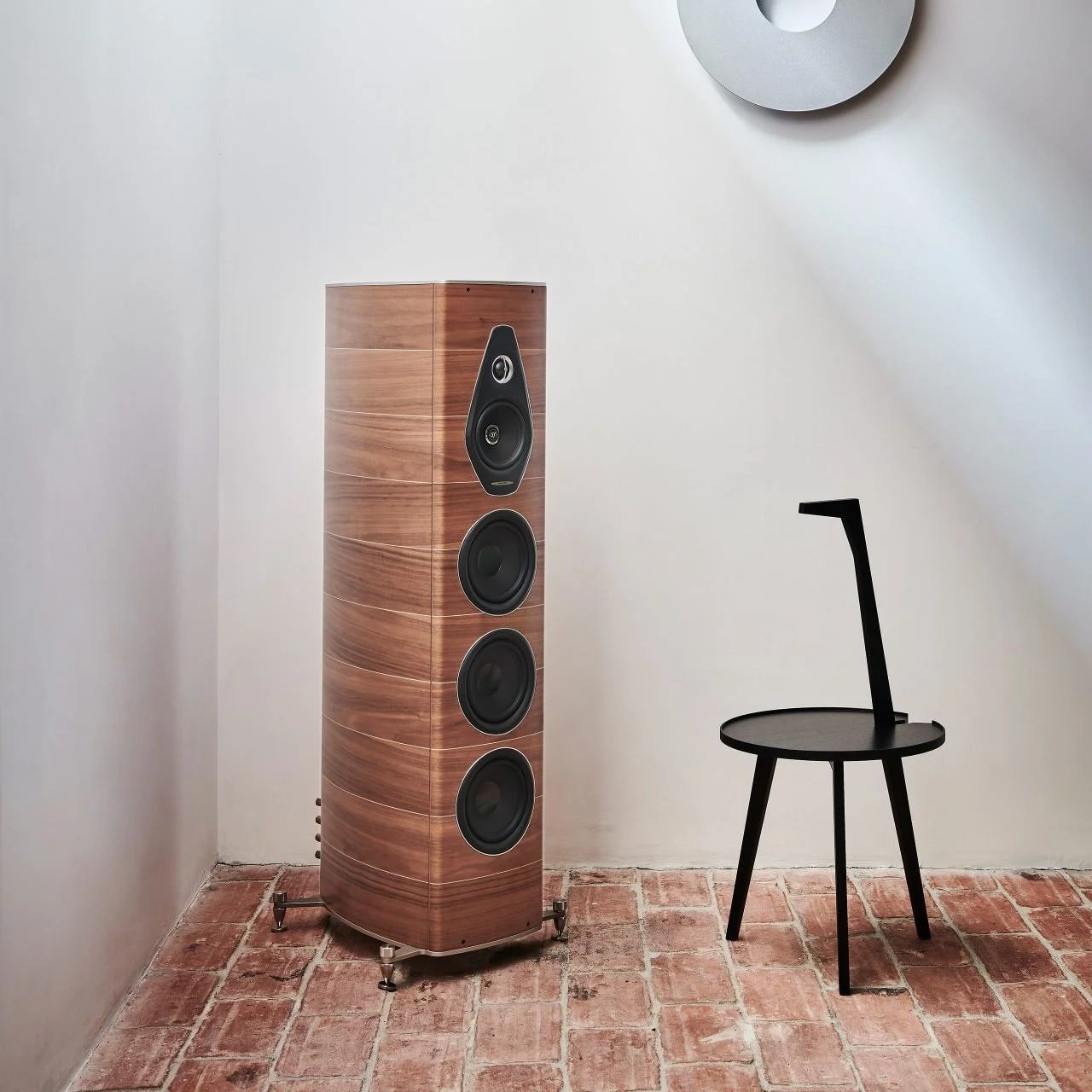 Sonus faber Olympica V Nova Floorstanding Speakers - Walnut Sonus faber Olympica V Nova Floorstanding Speakers - Walnut